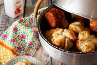 Effortless Garlic Sharing Rolls