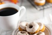 Spiced Pumpkin Roll Donuts