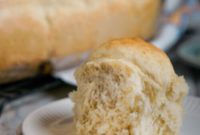 Soft Oatmeal Dinner Rolls
